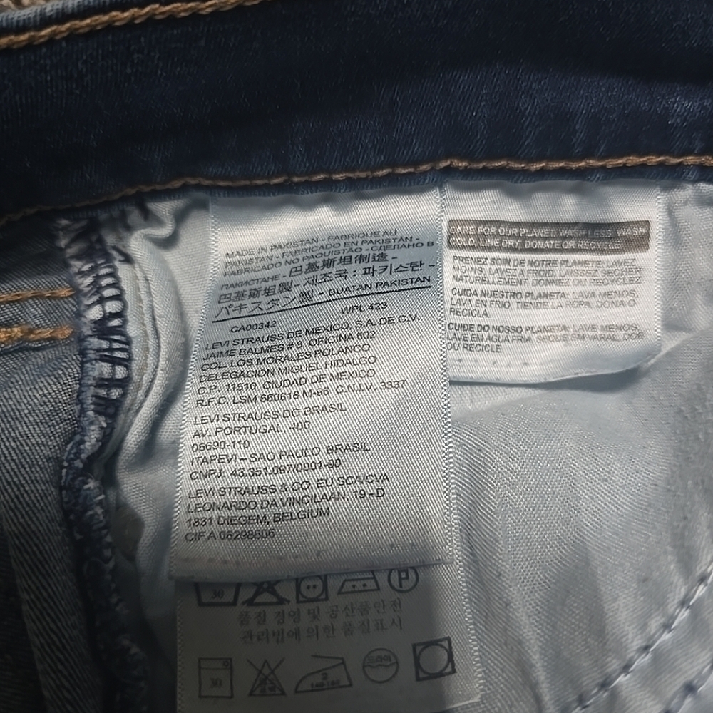 Levi Curvy Bootcut Jeans, Womens Size 28, Medium Wash - Picture 11 of 14